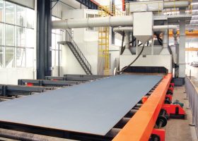 江蘇拋丸機除銹設備 對于拋丸機與噴砂機之間的有哪些區別?