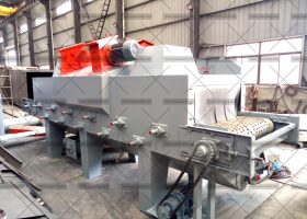 江蘇拋丸機除銹設備 發往廣東中山履帶通過式拋丸機一臺