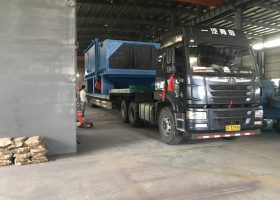 江蘇拋丸機除銹設備 成功發貨至廣西南寧一臺環保節能的H型鋼結構拋丸機