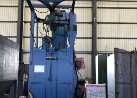 江蘇拋丸機除銹設備 廣東佛山客戶訂購的吊鉤式拋丸機的心得及過程